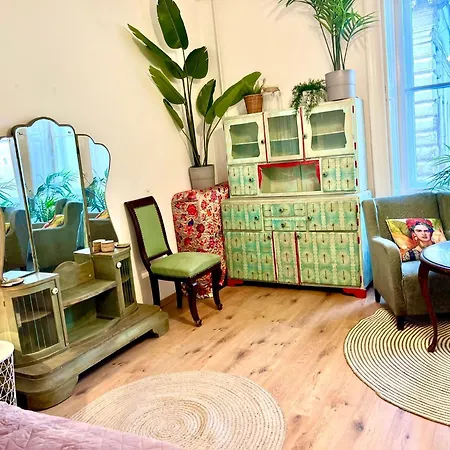 Boutique Studio Flat At City Center Budapest