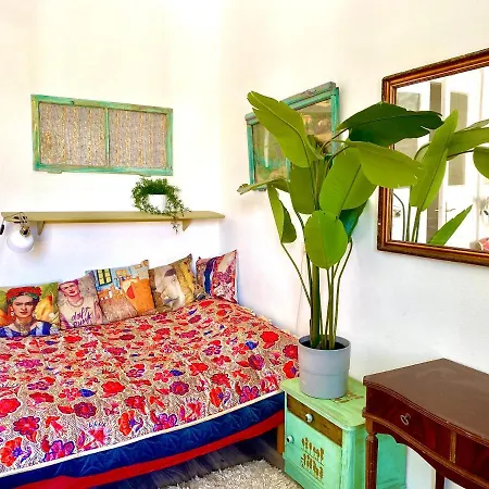 Boutique Studio Flat At City Center Appartement *